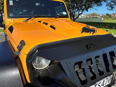 2012 Jeep WRANGLER - Thumbnail