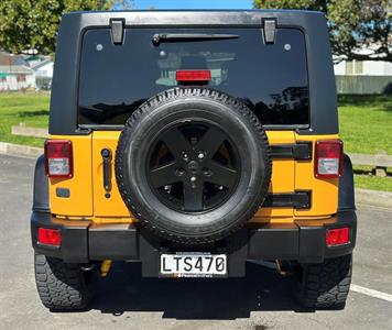 2012 Jeep WRANGLER - Thumbnail