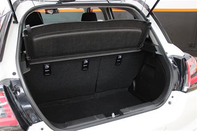 2024 Suzuki Swift - Thumbnail