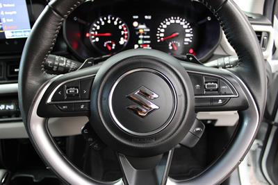 2024 Suzuki Swift - Thumbnail