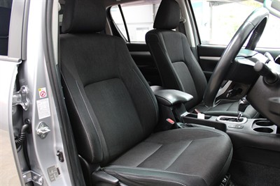 2018 Toyota Hilux - Thumbnail