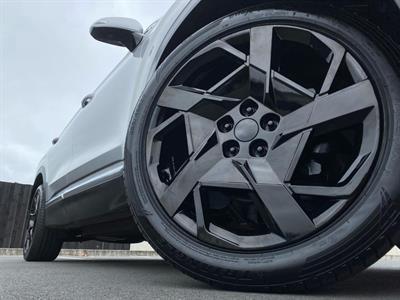 2021 Hyundai SANTA FE - Thumbnail