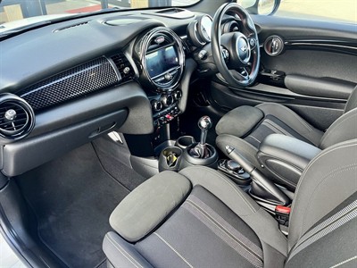 2019 Mini COOPER - Thumbnail