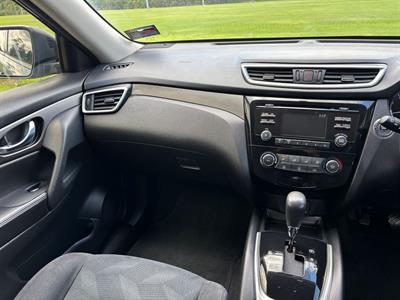 2015 Nissan X-Trail - Thumbnail