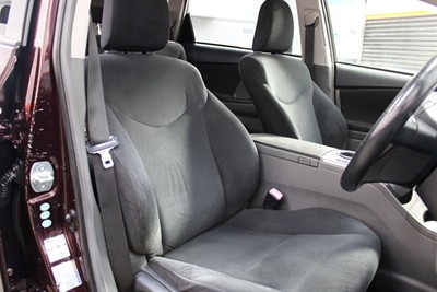2013 Toyota PRIUS - Thumbnail