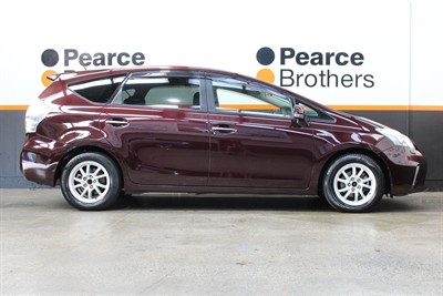 2013 Toyota PRIUS - Thumbnail