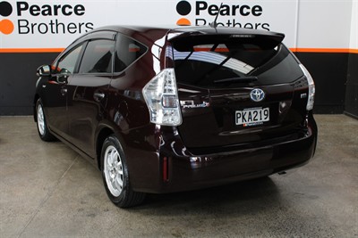 2013 Toyota PRIUS - Thumbnail