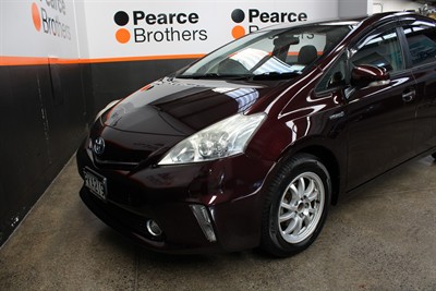 2013 Toyota PRIUS - Thumbnail
