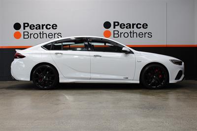 2019 Holden Commodore - Thumbnail