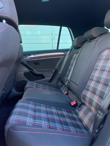 2017 Volkswagen Golf - Thumbnail