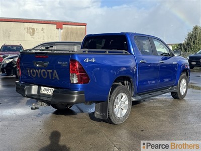 2017 Toyota Hilux - Thumbnail