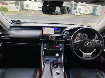 2018 Lexus Is200t - Thumbnail