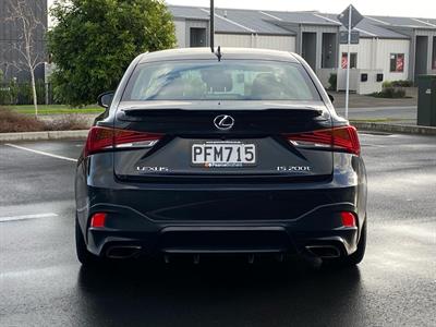 2018 Lexus Is200t - Thumbnail