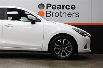 2019 Mazda Mazda2 - Thumbnail