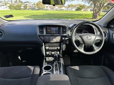 2015 Nissan Pathfinder - Thumbnail