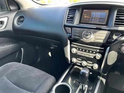 2015 Nissan Pathfinder - Thumbnail