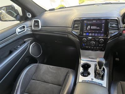 2019 Jeep GRAND CHEROKEE - Thumbnail