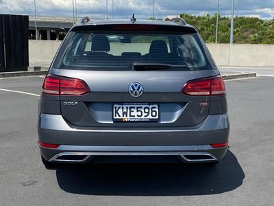 2017 Volkswagen Golf - Thumbnail