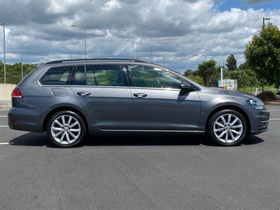 2017 Volkswagen Golf - Thumbnail