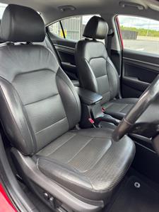 2017 Hyundai ELANTRA - Thumbnail