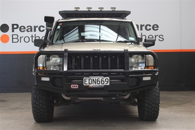 2007 Jeep Commander - Thumbnail