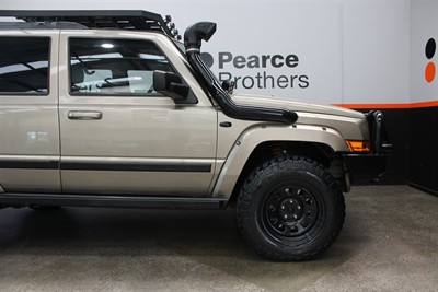 2007 Jeep Commander - Thumbnail