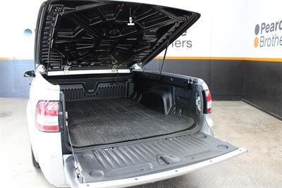 2014 Holden Commodore - Thumbnail