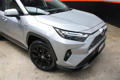 2023 Toyota RAV4 - Thumbnail