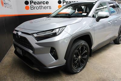 2023 Toyota RAV4 - Thumbnail