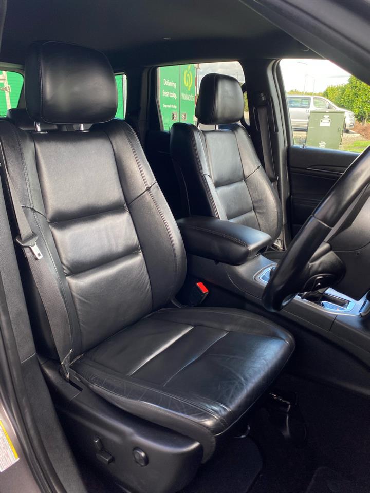 2021 Jeep GRAND CHEROKEE