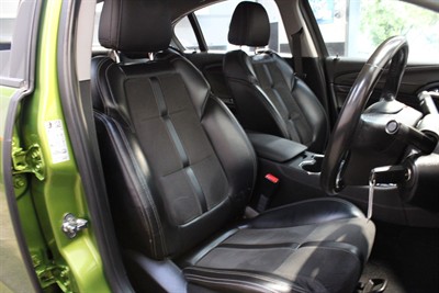 2015 Holden Commodore - Thumbnail