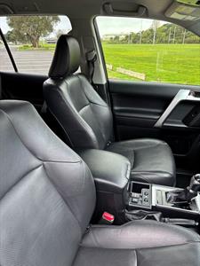 2018 Toyota Landcruiser Prado - Thumbnail