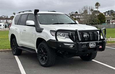 2018 Toyota Landcruiser Prado - Thumbnail