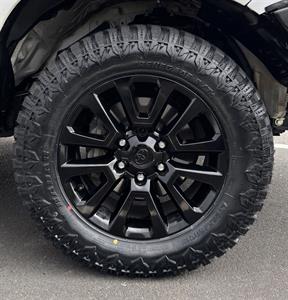 2018 Toyota Landcruiser Prado - Thumbnail