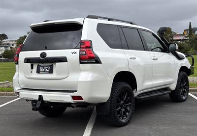 2018 Toyota Landcruiser Prado - Thumbnail