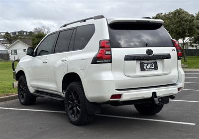 2018 Toyota Landcruiser Prado - Thumbnail
