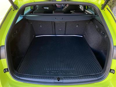 2023 Skoda Octavia - Thumbnail