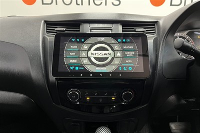 2017 Nissan Navara - Thumbnail