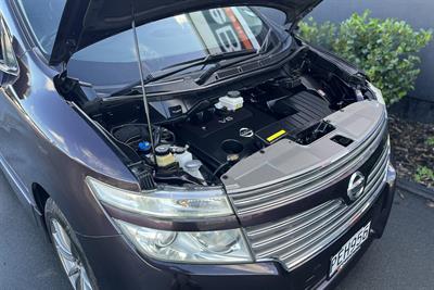 2011 Nissan Elgrand - Thumbnail