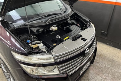 2011 Nissan Elgrand - Thumbnail