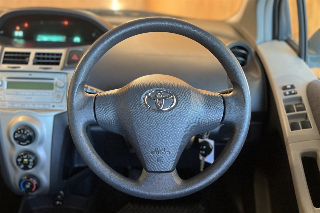 2009 Toyota YARIS