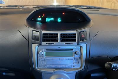 2009 Toyota YARIS - Thumbnail