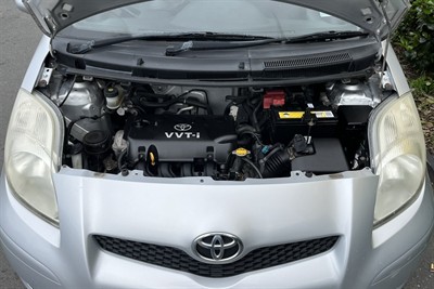 2009 Toyota YARIS - Thumbnail