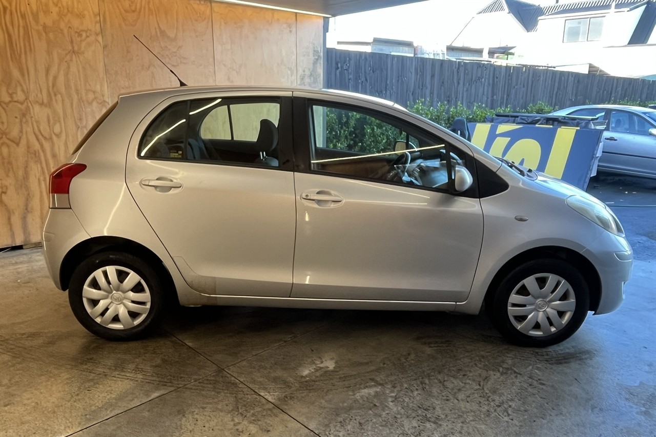 2009 Toyota YARIS