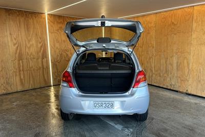 2009 Toyota YARIS - Thumbnail