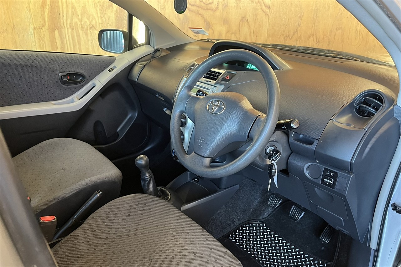 2009 Toyota YARIS