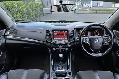 2016 Holden Commodore - Thumbnail