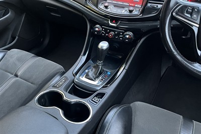 2016 Holden Commodore - Thumbnail