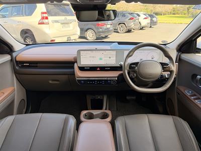 2022 Hyundai Ioniq 5 - Thumbnail