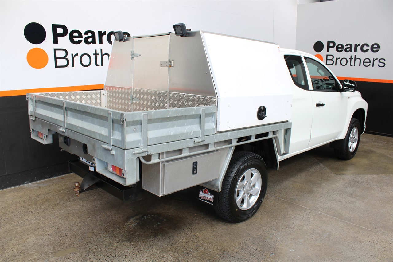 2022 Mitsubishi Triton